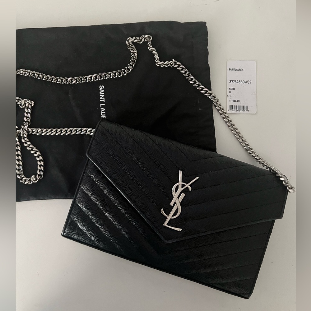 Saint Laurent Large Wallet on Chain